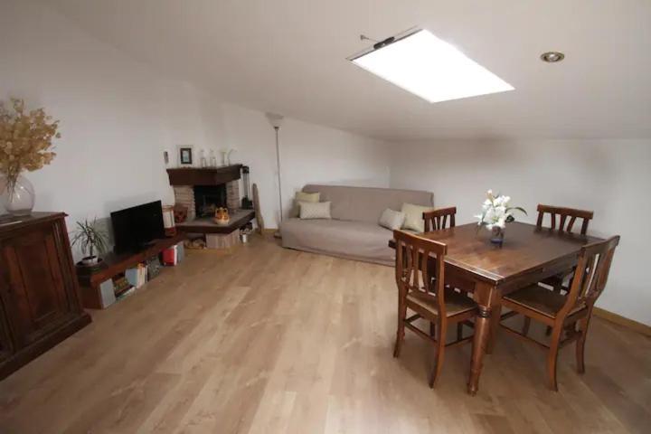 Accogliente Mansarda Nel Cuore Dell Antica Livorno Apartman Kültér fotó