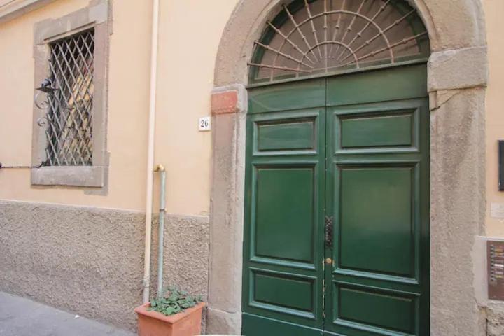Accogliente Mansarda Nel Cuore Dell Antica Livorno Apartman Kültér fotó
